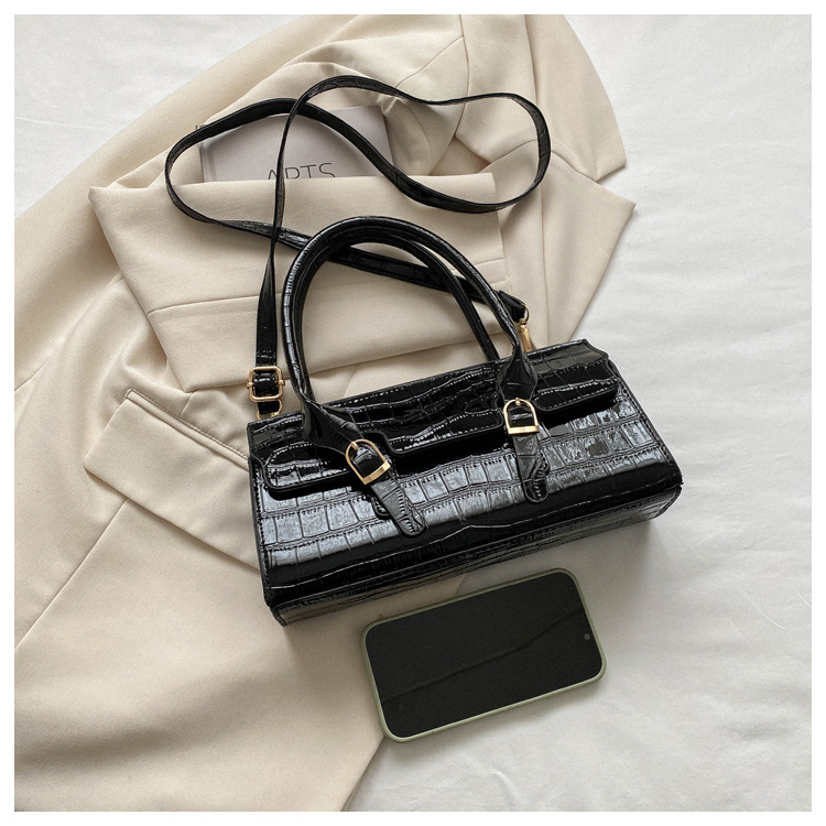Crocodile Texture Handbag Black