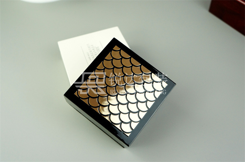 单只鱼鳞 (1).jpg