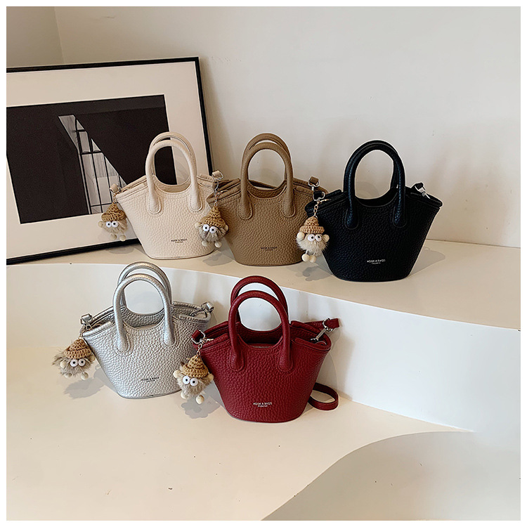 Hand held bucket for women 2024 new Korean version Instaram trendy fashion versatile shoulder simple niche crossbody_voghion.com