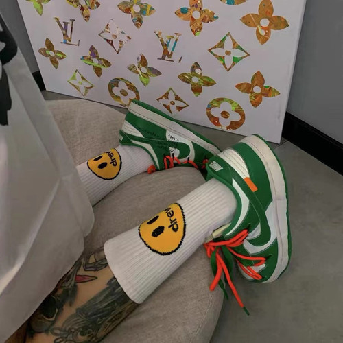 European and American trendy socks Justin Bieber's same style smiling face street sports trendy brand mid-calf socks ins men's and women's pure cotton socks