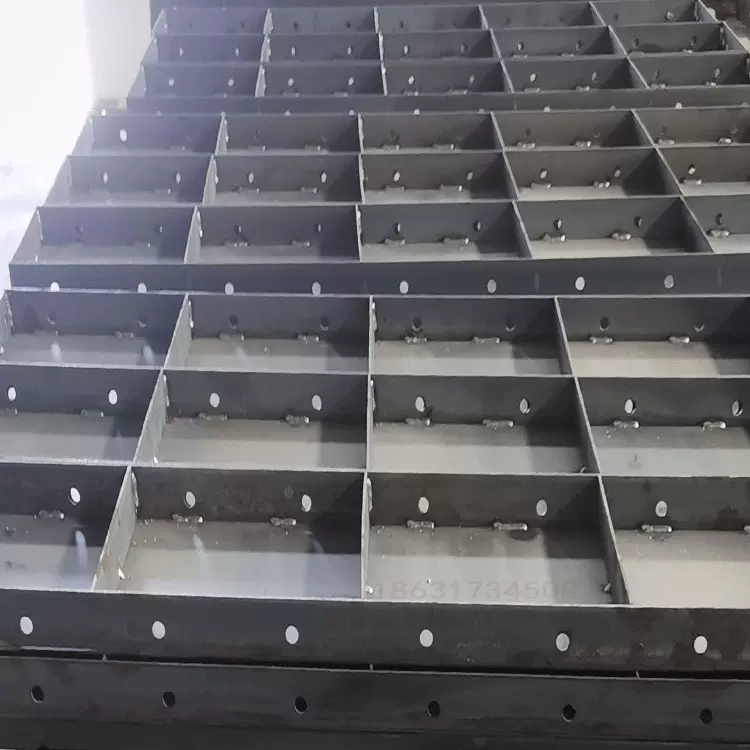 定制平面钢模板 通用钢模板 组合钢模板 定制防护栏钢模板