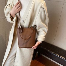 Ůʿ�μ�����r��2025�¿��ﶬ�͹�ͨ������ް�ˮͰ�к��s