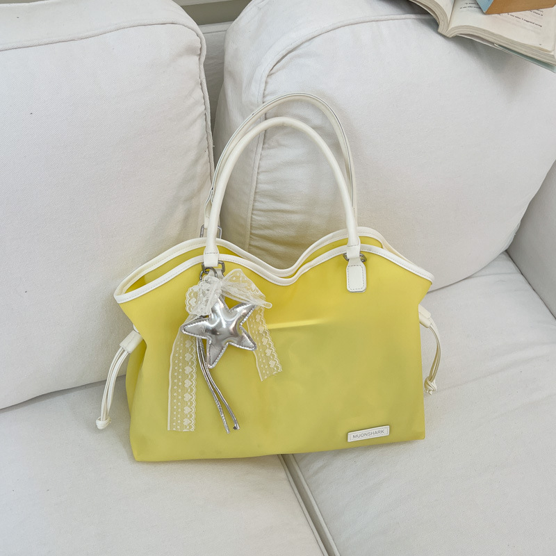 Bolsa de gelatina de gran capacidad para mujeres 2026 verano nuevo estilo coreano de moda bolso de hombro axilar de viaje bolsa de ocio