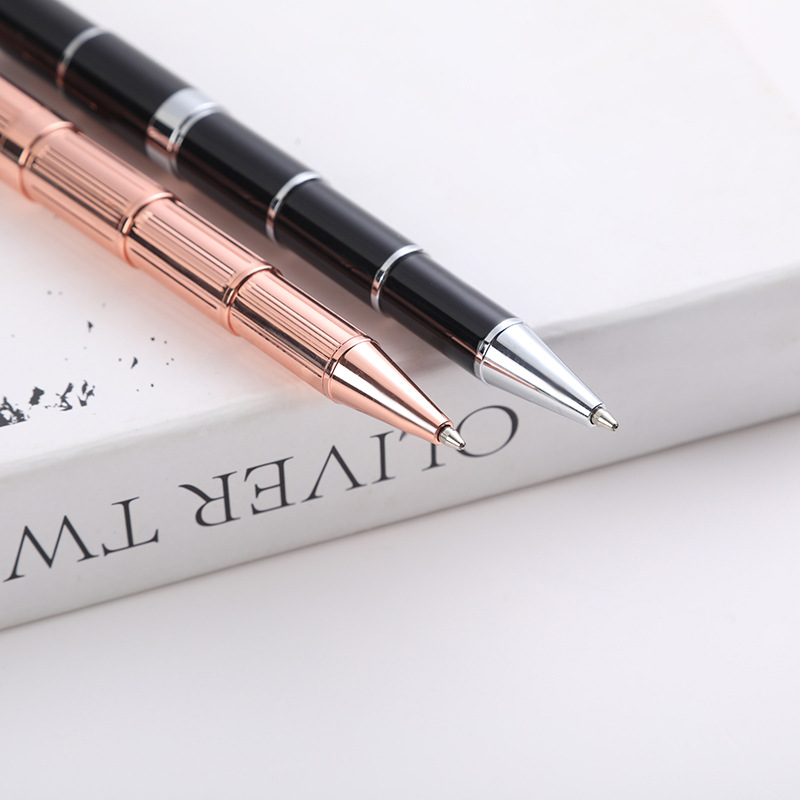 Fábrica en stock pluma de metal al por mayor pluma de regalo de gama alta pluma de bolígrafo de sensación pesada pluma de publicidad de negocios pluma de firma de diseño