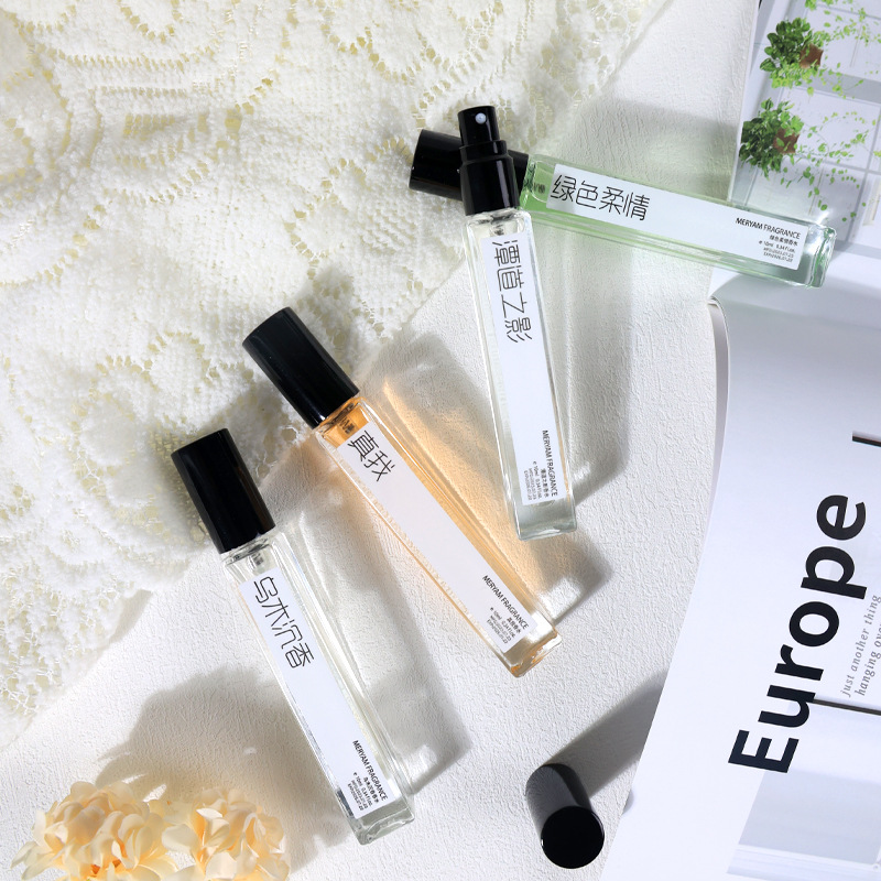 Muestras de perfume populares de 10 ml para hombre y mujer, transmisiones en vivo en TikTok y Kuaishou, venta al por mayor y dropshipping para mercados nocturnos y centros comerciales.