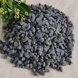 灰色砾石厂家  工程铺路胶粘石黑色水洗石 机制枯山水砾石 洗米石