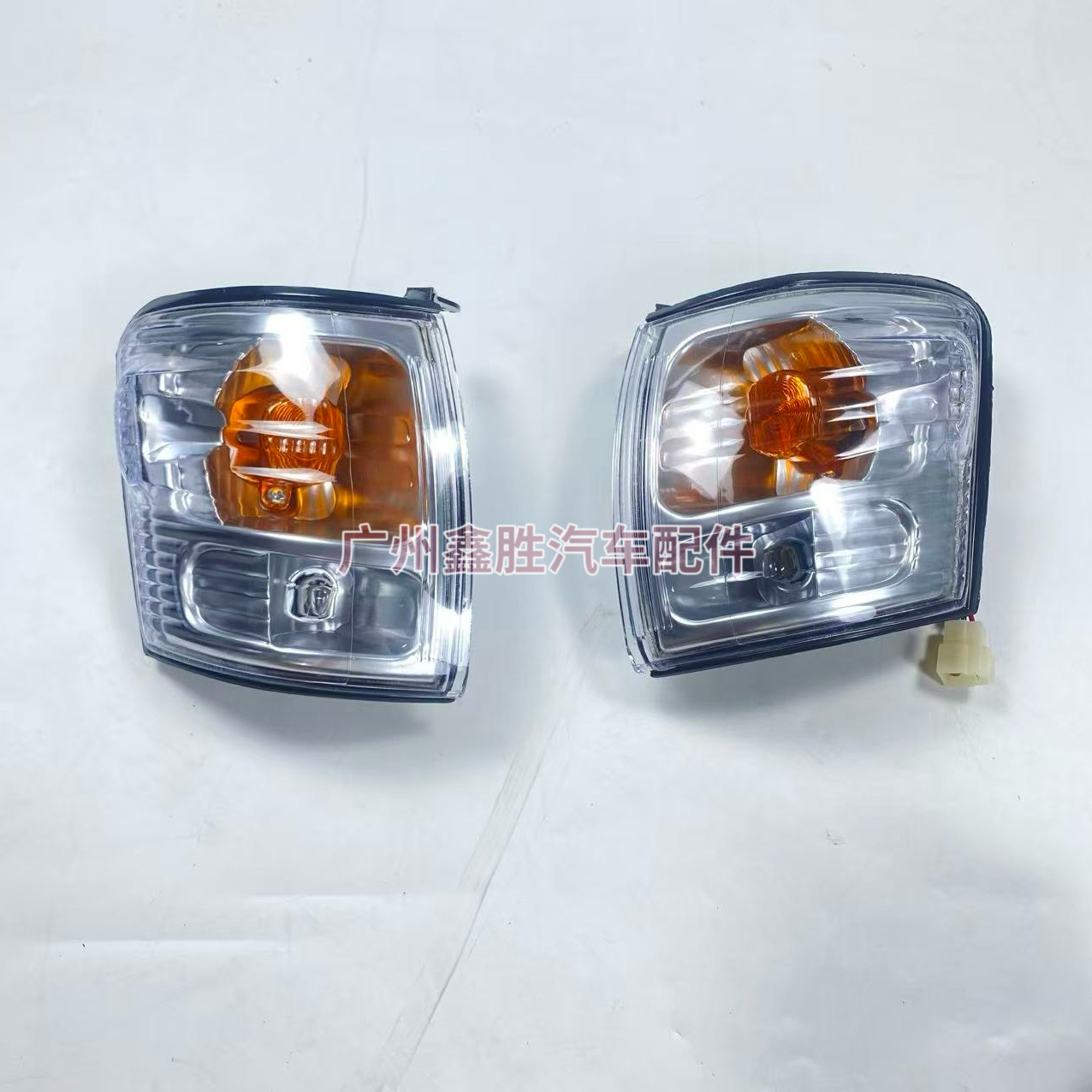 Toyota Front Turn Signal Corner Light for Toyota Hilux RN96 2001-2003 (Dönmə işıqları) - black