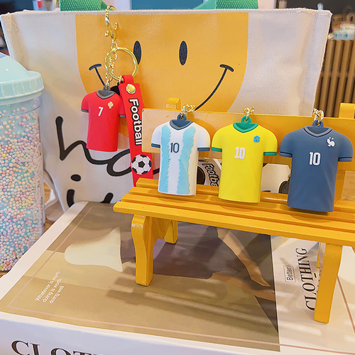 World Cup football star Messi and Ronaldo jersey key chain car key chain bag pendant claw machine small gift