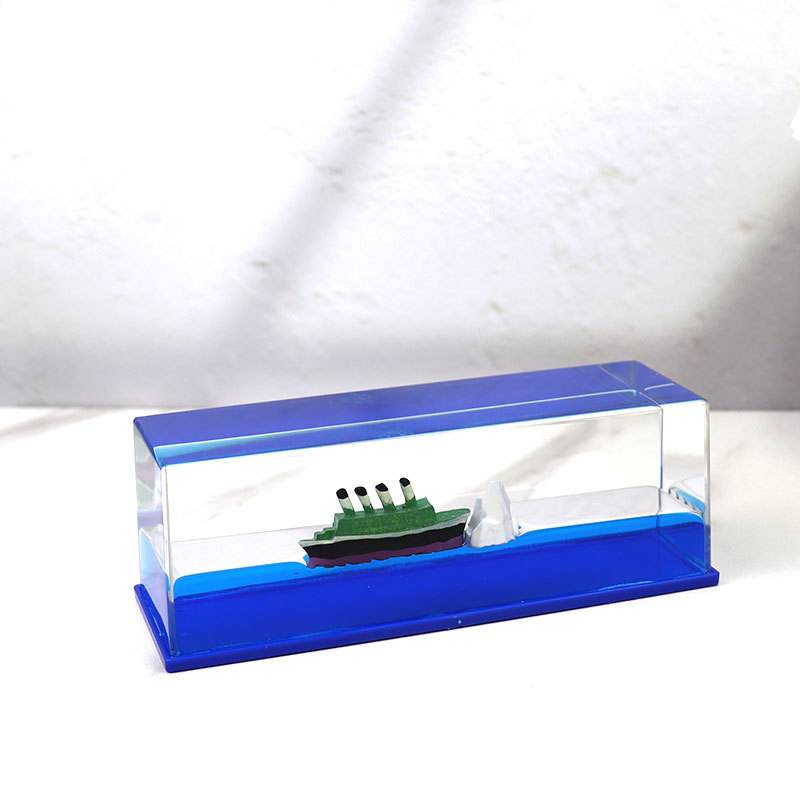 Cruise ship fluid drift bottle Titanic black pearl pirate ship aircraft carrier never capsize drifting ornaments