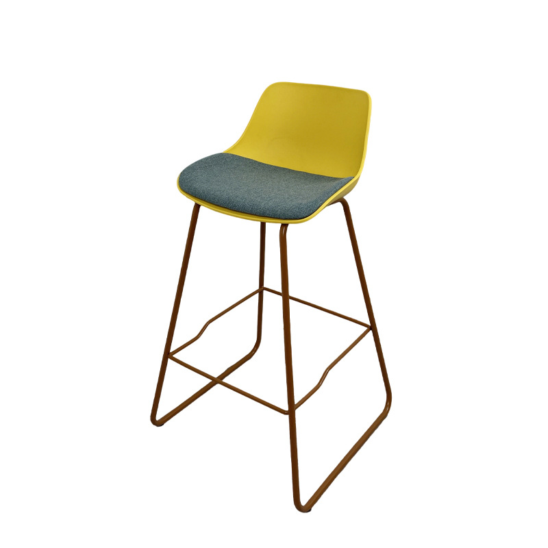 Fuente de fábrica moderna silla de bar de respaldo minimalista silla alta de hierro forjado bar recepción silla doméstica al por mayor