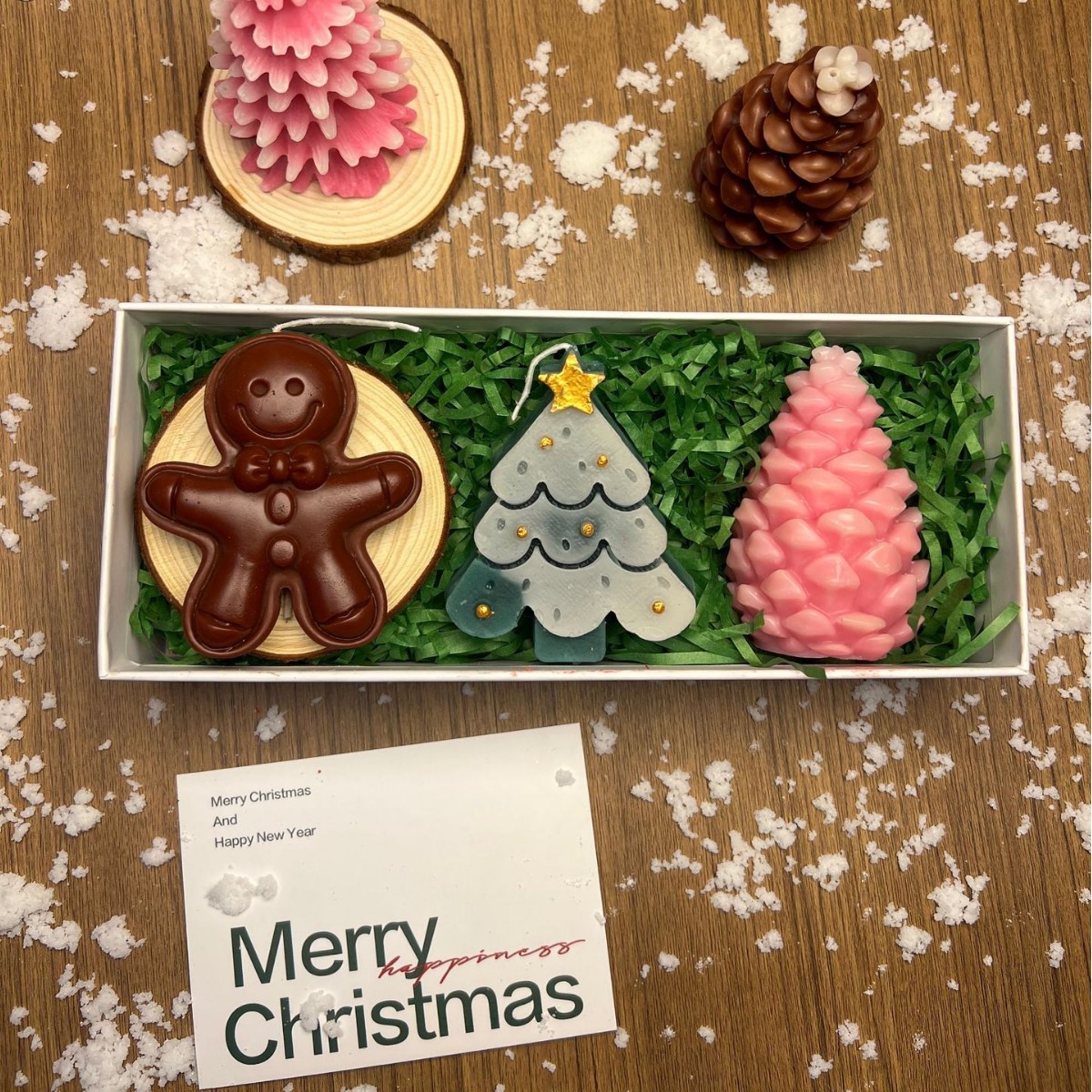 Caja de regalo baja e (árbol de Navidad + pino Rosa + hombre pan de jengibre)