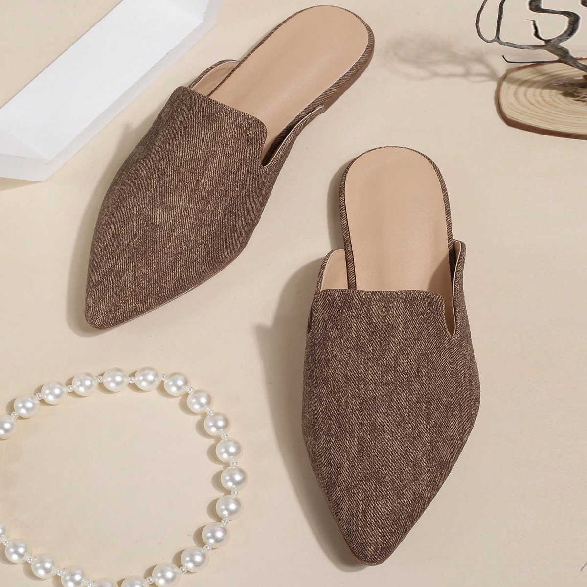 Naiste lamedad sussid Mugleri kingade ja poolsandaalidega_voghion.com