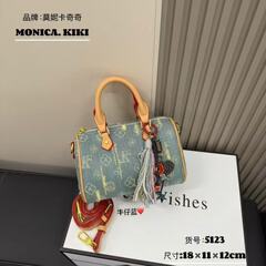 Monica Kiki ライト高級バッグ女性のための 2025 新しい多用途レトロ大容量ショルダーバッグデニムブルークロスボディバッグ