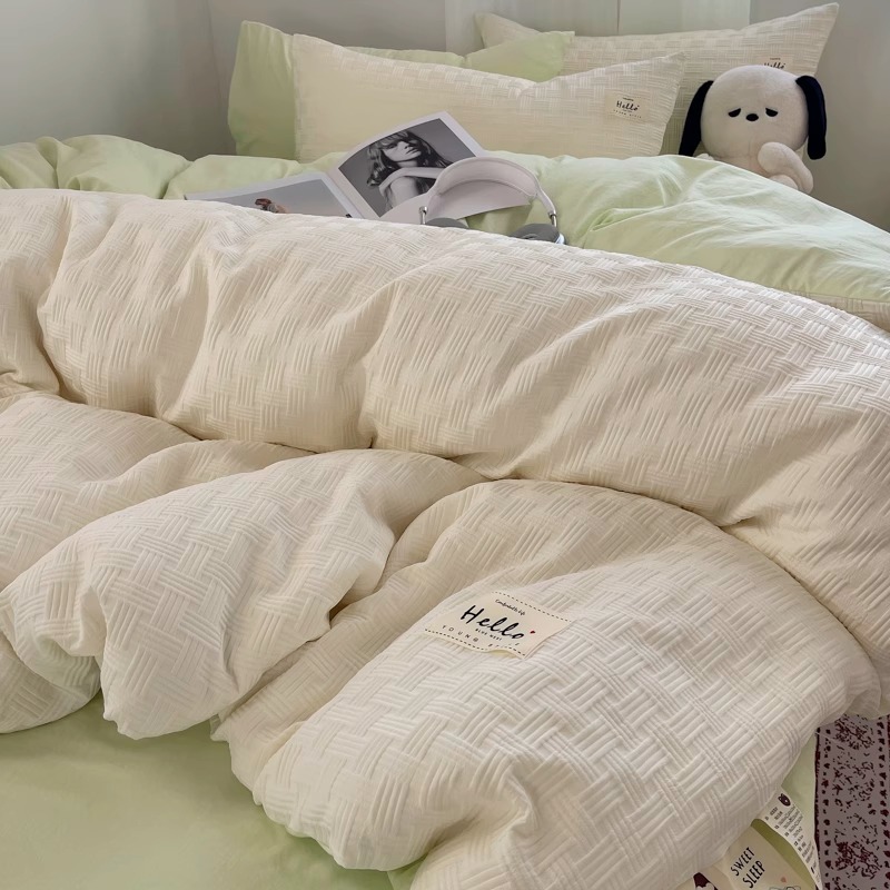 Cama de algodón lavada de hilo de doble capa fresca de cuatro piezas, funda de edredón de estilo crema, sábana de dormitorio de estudiantes, juego de tres piezas