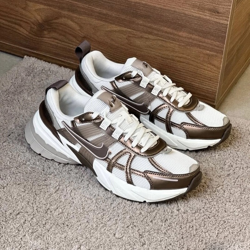 Putian Shoes High-Quality V2K Run Retro Men's and Women's Couple's Mesh Breathable Dad Shoes Shock-Absorbing Non-Slip Running Shoes Putian Shoes High-Quality V2K Run Retro Men's and Women's Couple's Mesh Breathable Dad Shoes Shock-Absorbing Non-Slip Running Shoes