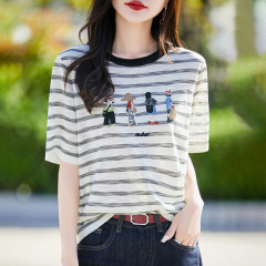 メーカー卸売 2025 夏の新リヨセルテンセルラウンドネックストライプセータートップカジュアル半袖 Tシャツ女性のための