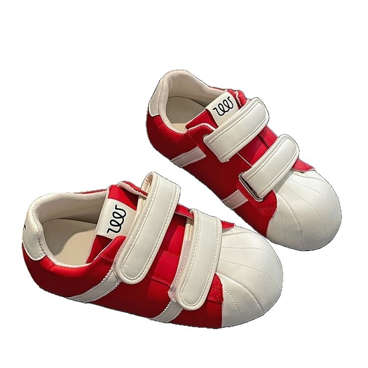 2025 otoño invierno zapatos de conchas feos y lindos marca de moda ligera velcro de suela gruesa universal pegatinas de pan de nicho zapatos casuales para mujeres