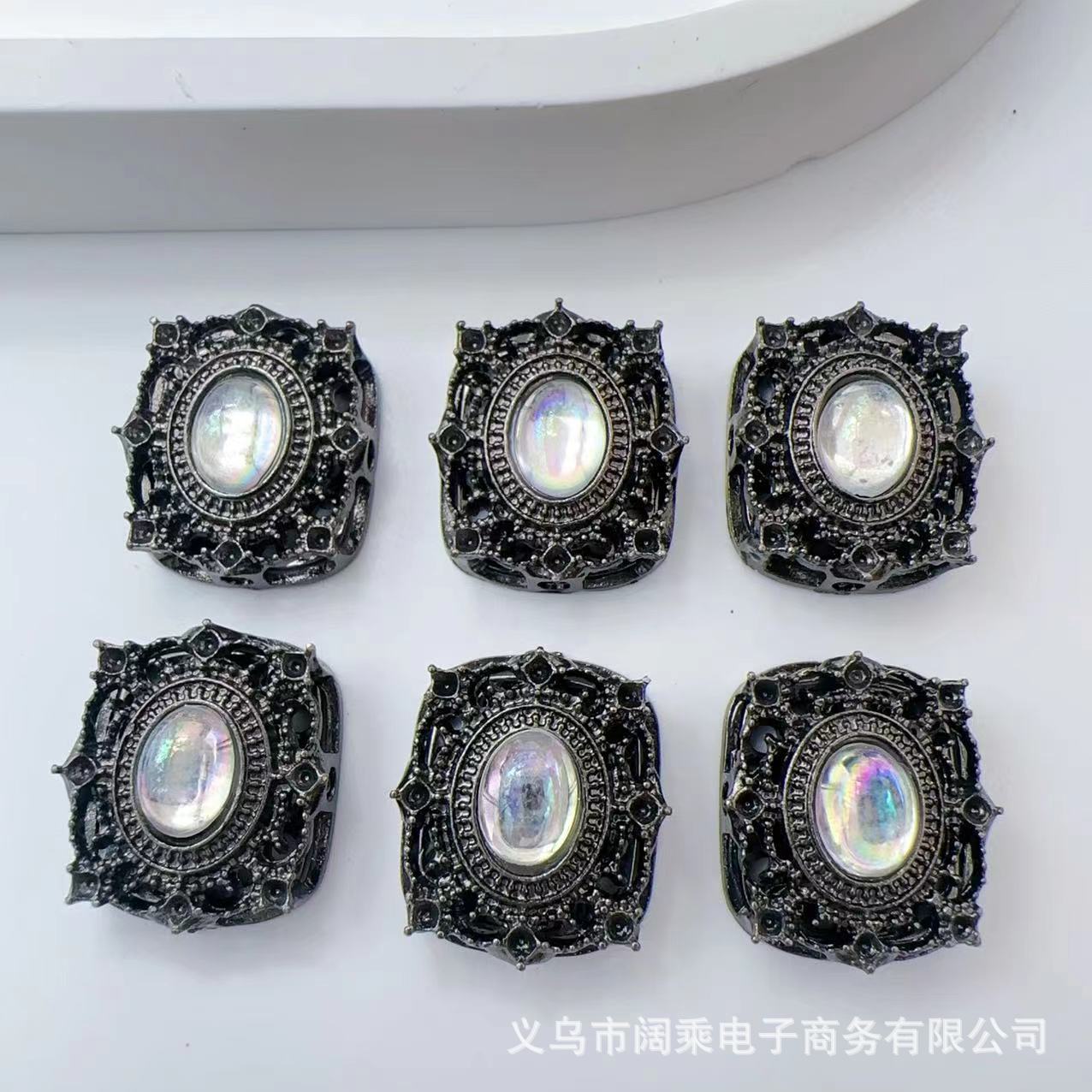 ダイヤモンドの長い方の大きい魔の箱の多い八穴のジルコニウムのdiyの手作りのビーズのブレスレットのネックレスの合金のアクセサリーのビーズの部品