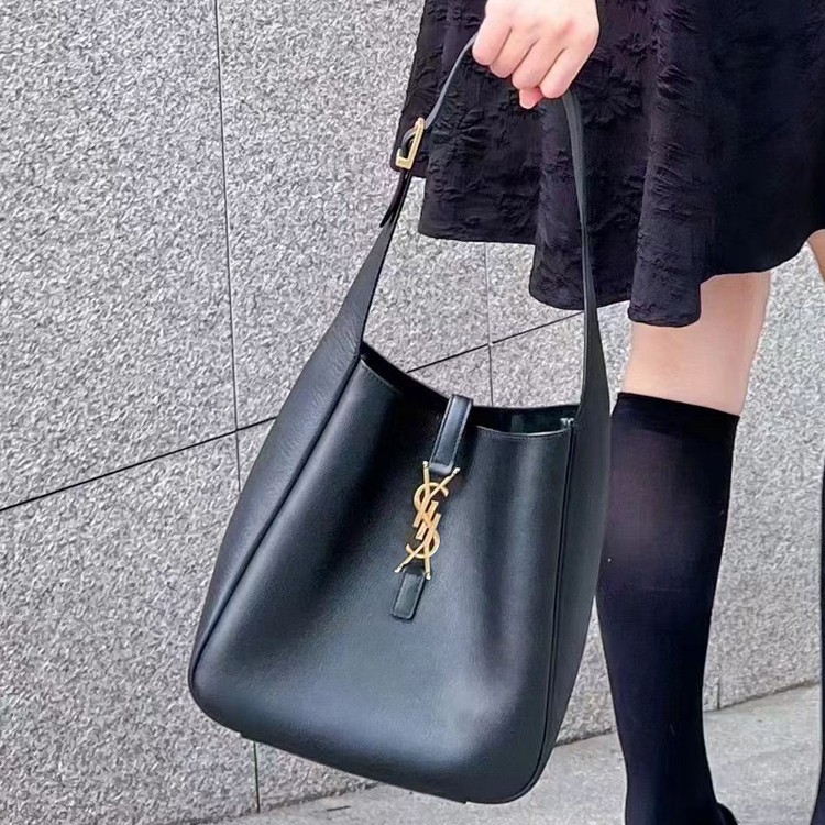 하이 엔드 하이 퀄리티 휴대용 크로스 바디 백 대용량 언더암 백 포플러 슈린 백 하이 엔드 호보 백 여성 하이 엔드 센스