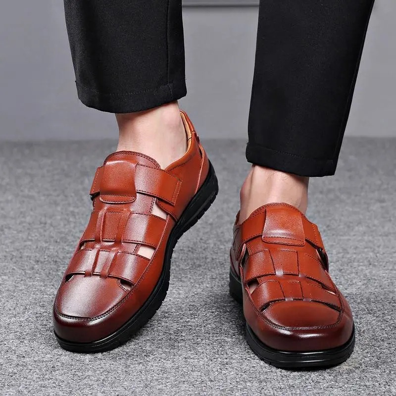 [One Free of Mail] zapatos de cuero de hombre de negocios casual zapatos de suela suave anti-derrapante de verano sandalias de cuero de hombre negras
