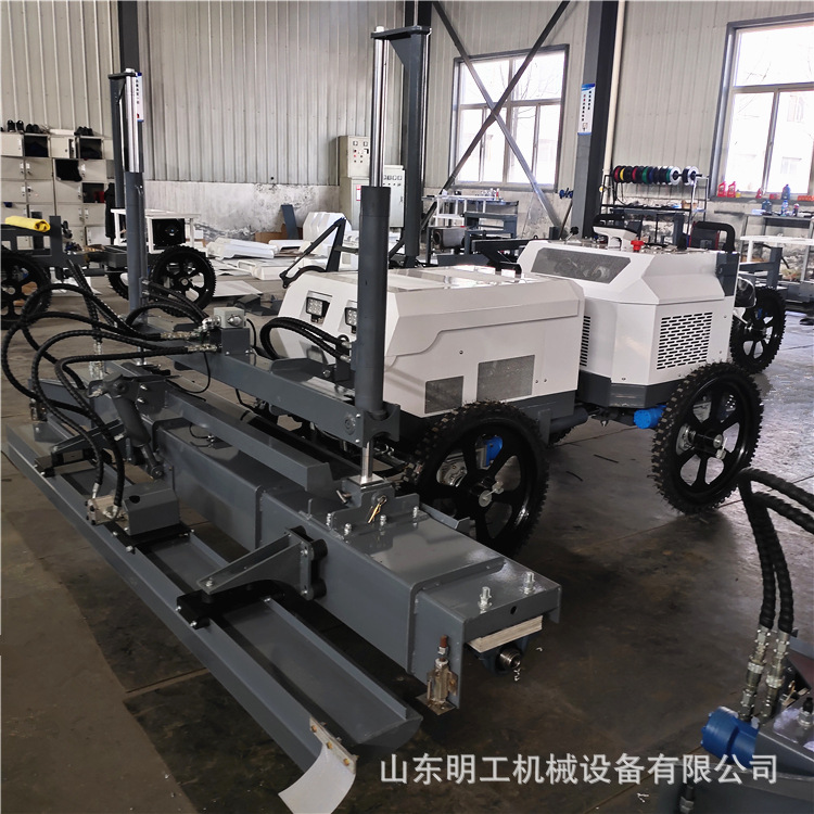 激光整平机厂家 手扶式双轮路面摊铺机 座驾式四轮激光摊铺机