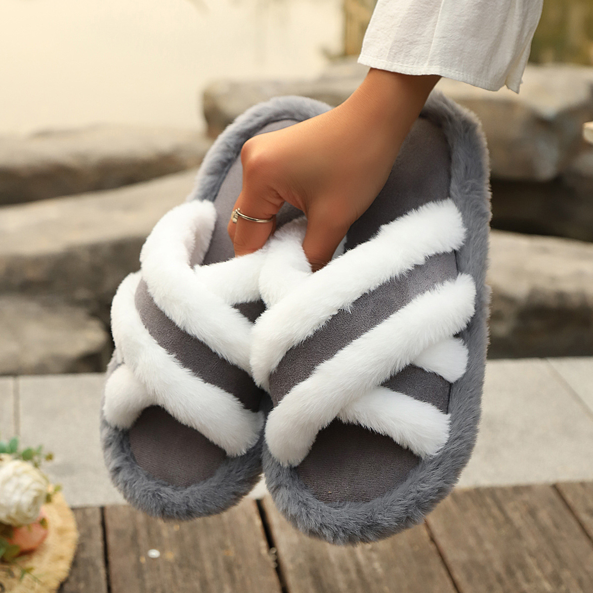 Zapatillas peludas de invierno para mujeres, zapatillas cómodas de invierno para interiores, zapatillas de algodón peludas de casa