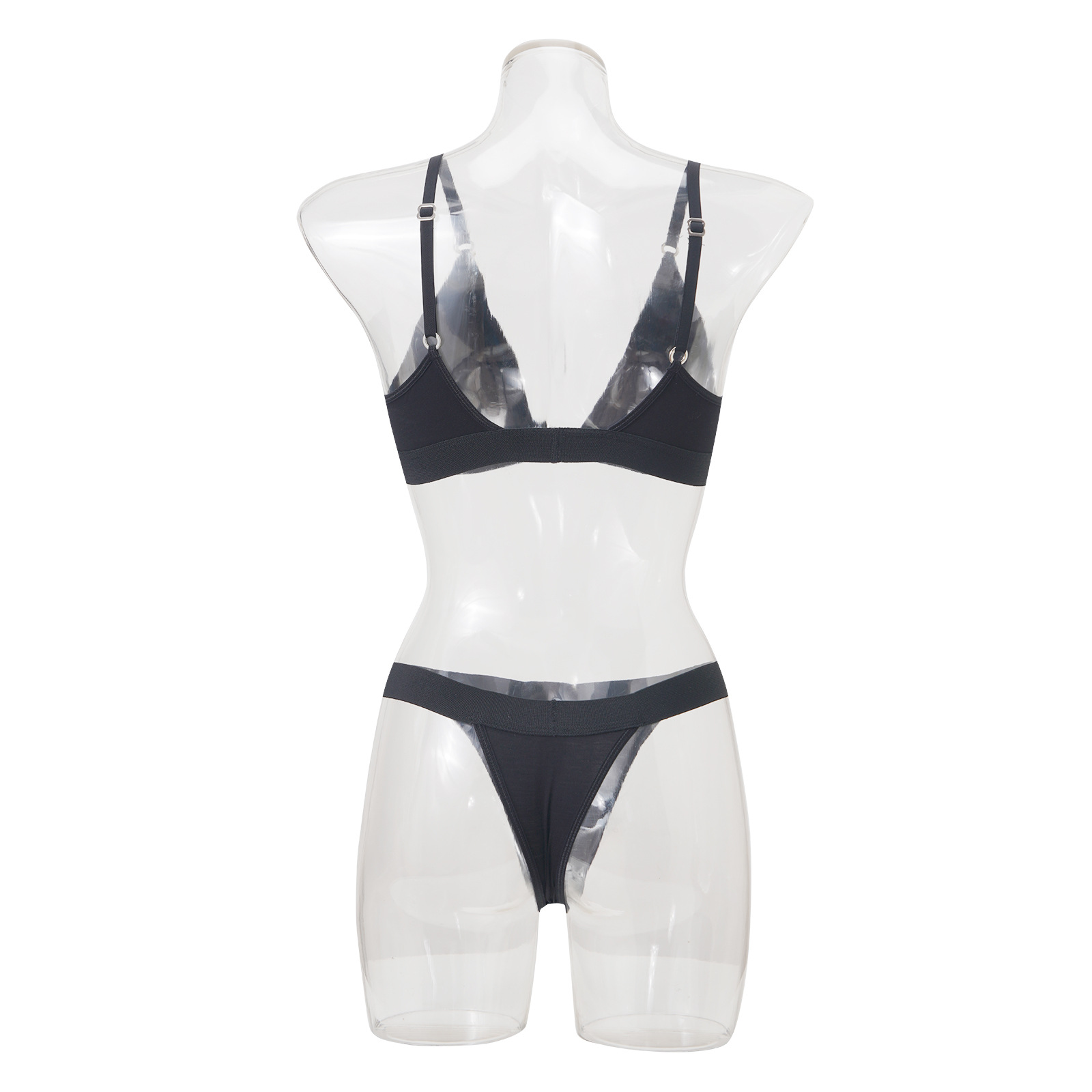 Completo intimo da donna nero in fibra di bambù, composto da reggiseno e slip, semplice e comodo, a due pezzi con triangolo in tinta unita._voghion.com