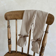 韩版童装婴幼童冬装磨毛加厚女童蝴蝶结棉可爱潮搭坑条打底裤童裤