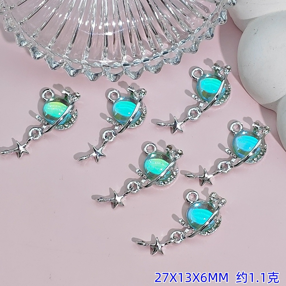 Exquisitos accesorios de joyería colgante de diamante de alta protección ultravioleta al por mayor collar DIY artesanal colgante de materiales de ropa de pulsera