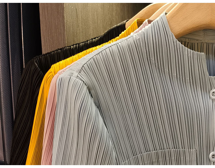 Áo sơ mi nữ cổ đứng xếp ly tay ngắn thiết kế túi hộp — Màu đen, Màu xanh lam, Màu hồng chi tiết 37