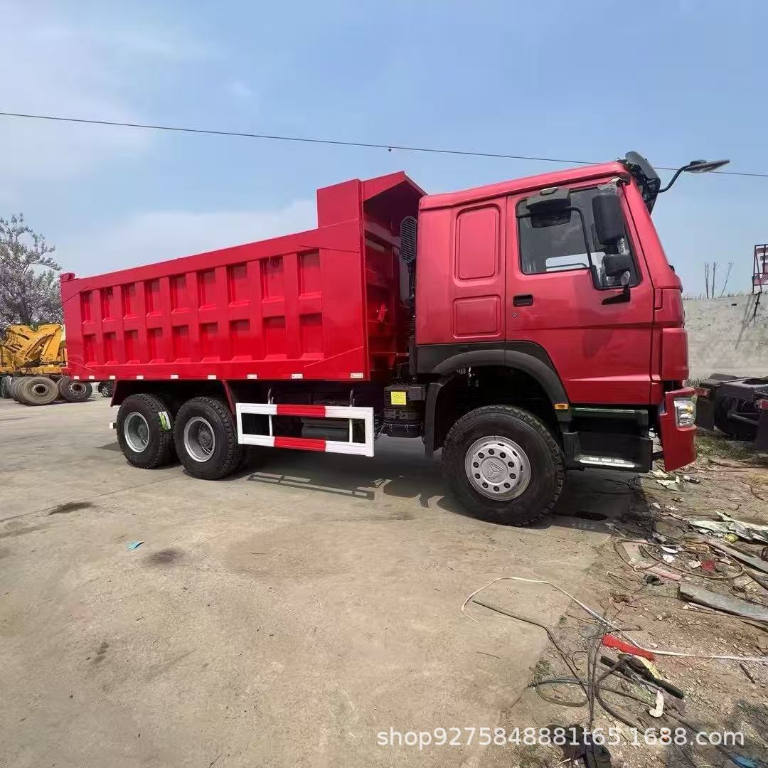Sinotruk Howo Dump Truck 400 Horsepower 6X4 Dump Truck for Transporting Soil and Gravel