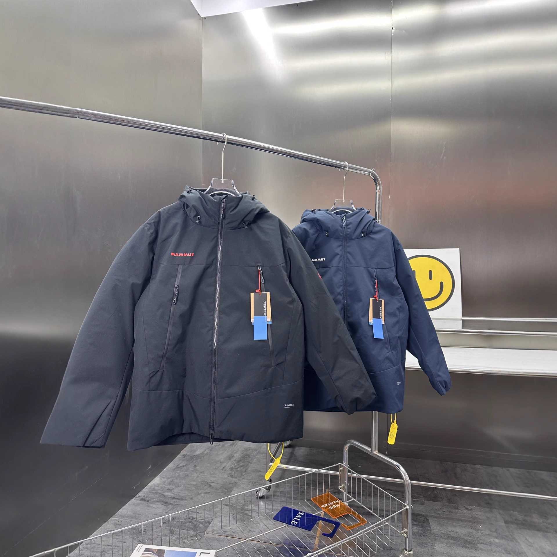 猛犸象25冬季连帽加厚羽绒服男女同款户外防寒红白标750蓬原标