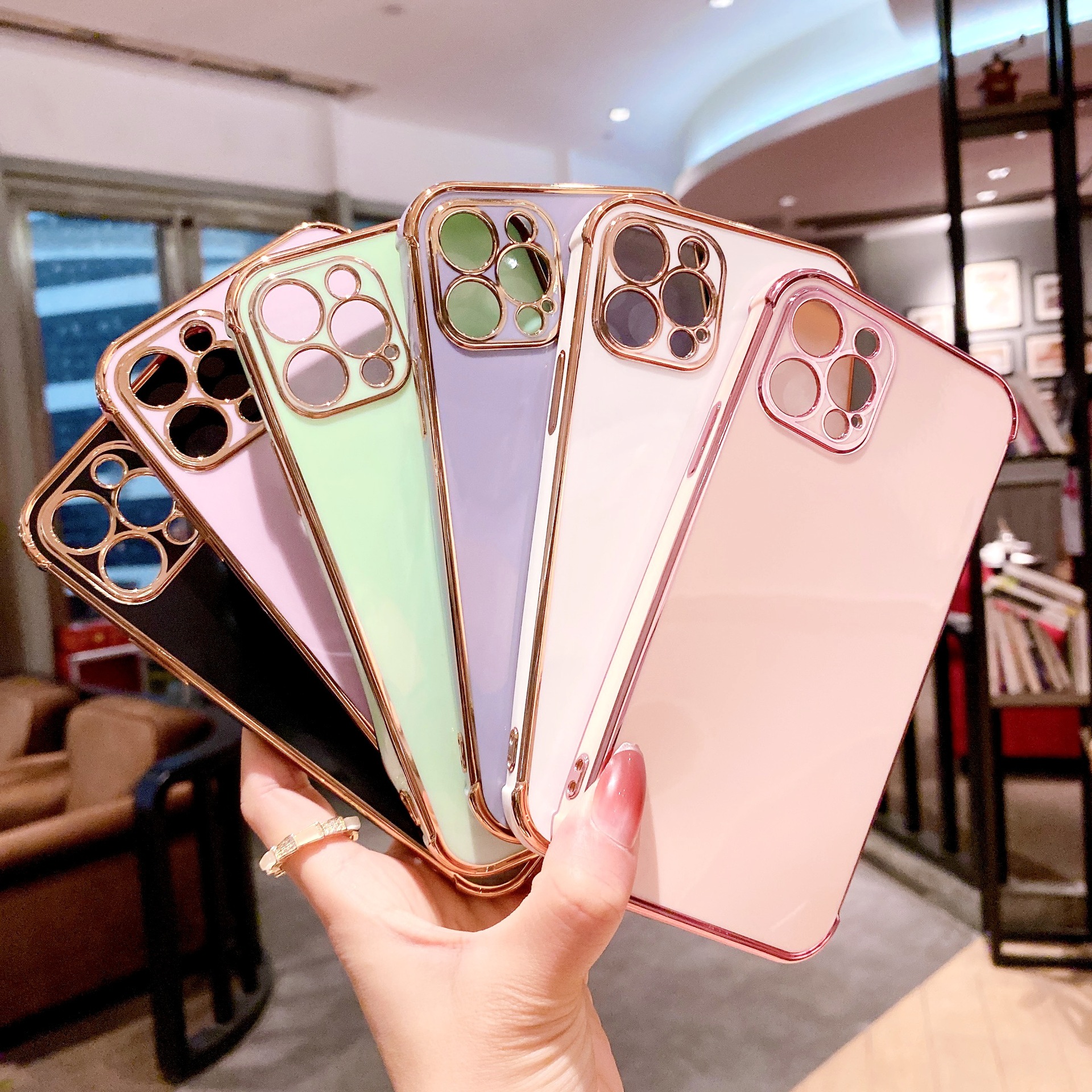 Funda para Teléfono iPhone 17 Pro Max, Electrochapada, Brillante, Compatible con Apple 15/16, Orificios Precisos, Funda Suave para 7P/8P, XS Max.