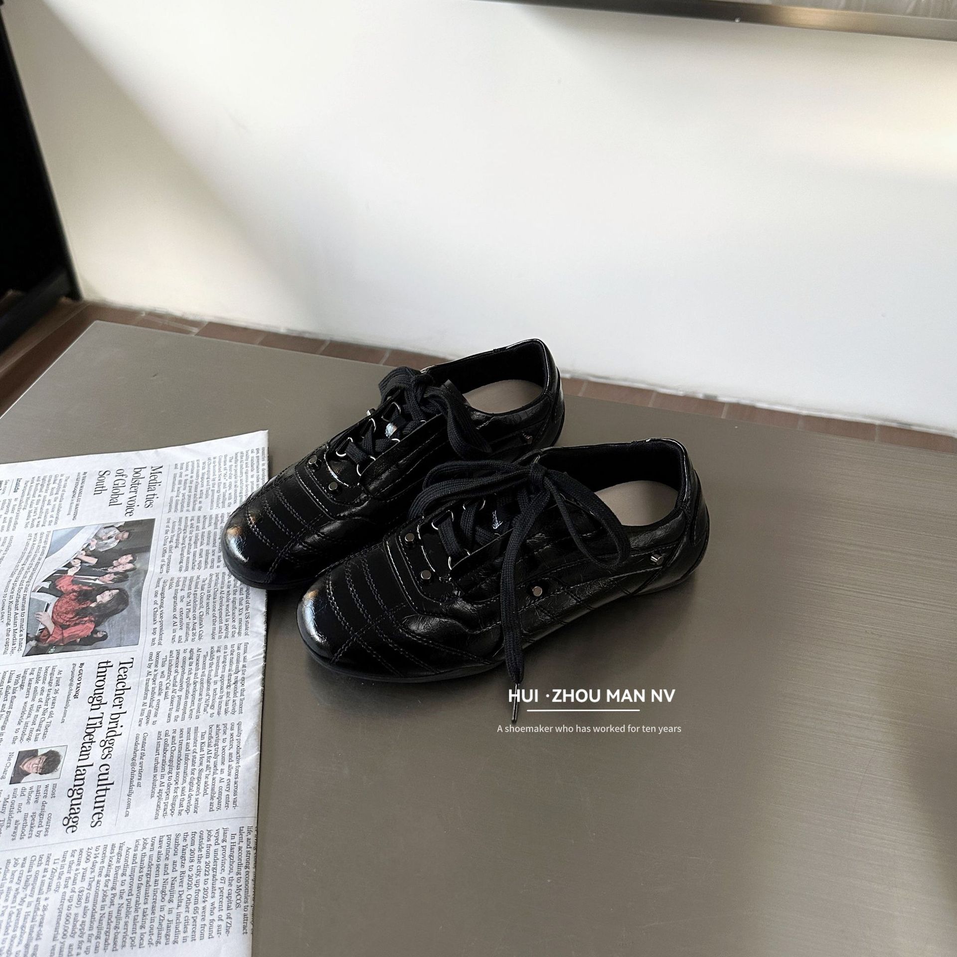 Retro remaches zapatos de entrenamiento para mujeres 2026 nuevo ballet correa de altura interior zapatos casuales correa de cabeza redonda zapatos Gump