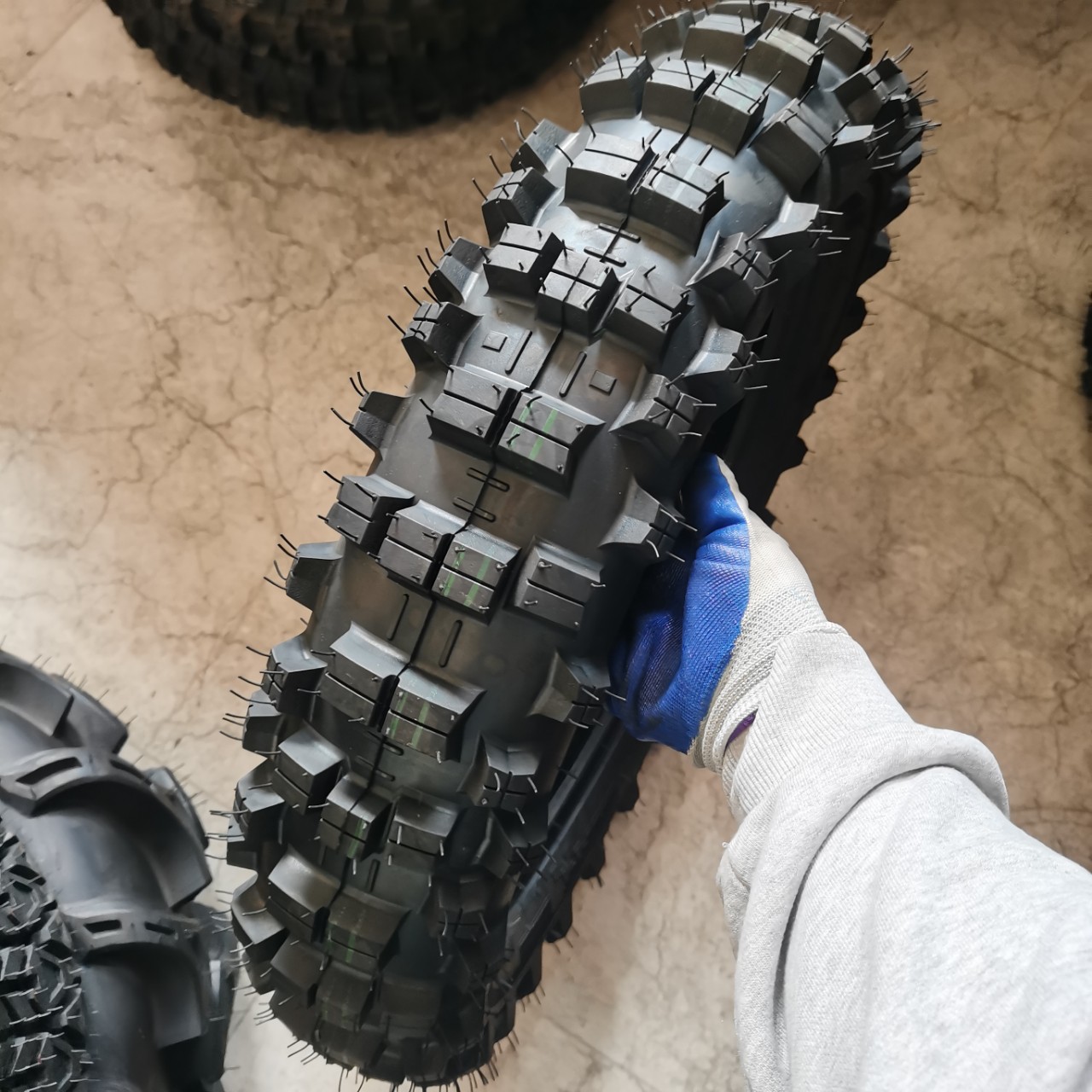 Factory Direct Delivery Off-Road Motorcycle Tire 140/80-18 Mountain Bike Deep Tread Tire