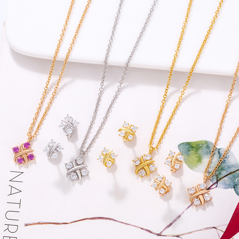 T family 2022 New Fashion cross necklace women's X-shaped design ruby light luxury all-match temperament clavicle chain women