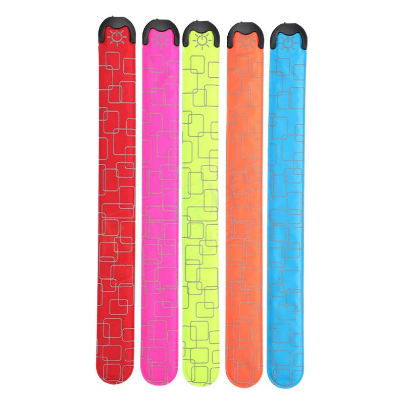 Venta caliente raqueta geométrica con prensado en caliente SUB recargable LED al aire libre noche corriendo partido luminoso brazo banda alegría apoyos al por mayor