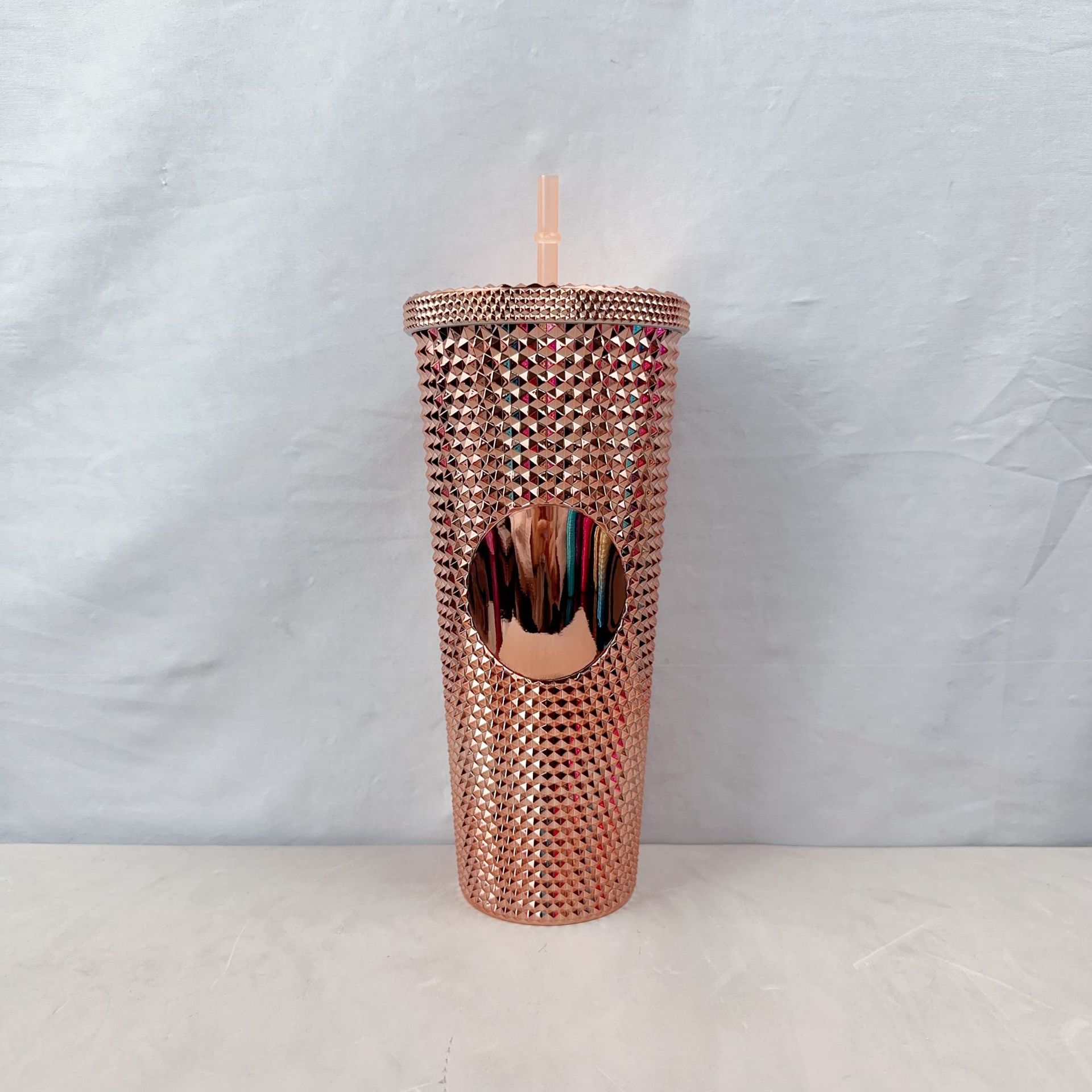 Taza transfronteriza Taza de agua Taza de plástico de doble capa Taza de paja Taza de agua Taza Xingba Taza de paja con tapa Taza de durian galvanizado