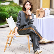 妈妈秋装2025新款中老年宽松大码卫衣休闲两件套运动服时尚套装女