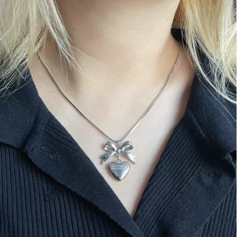 Earrings with bow, internet celebrity