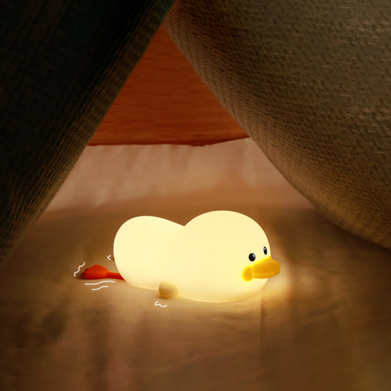 Creative Gentle Duck Night Light, Silicone Tap Night Light with USB, Colorful Atmosphere Remote Control Silicone Night Light