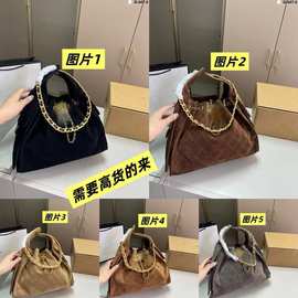 2025夏季新款菱格磨砂皮手提包小众hobo腋下链条水桶包单肩斜挎包