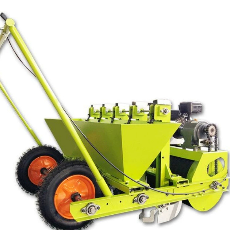 Производитель поставляет четырехколесную машину для посадки сладкого картофеля с функцией мульчирования и капельного орошения, сельскохозяйственную картофелесажалку.