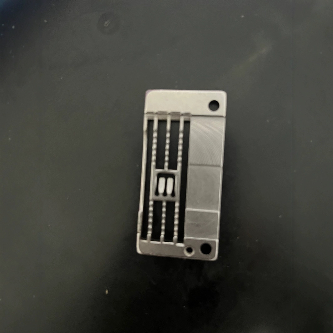 工业缝纫机拷边机757针位厚料针位绷缝机飞马500600针位包缝机