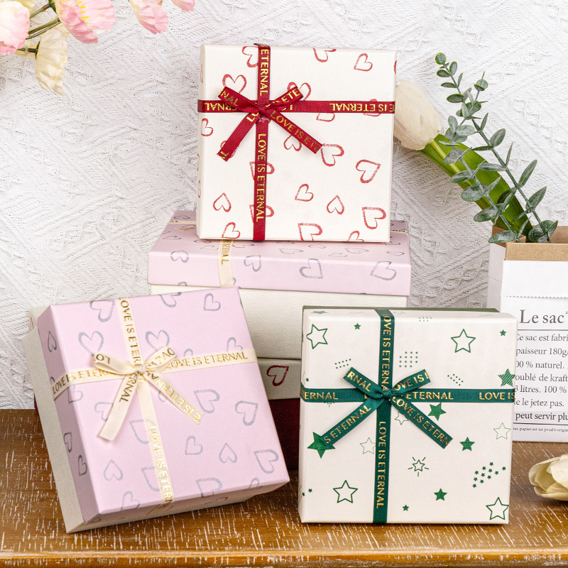 Spot nueva caja de regalo, caja de embalaje de cosméticos, caja de regalo de cumpleaños, caja vacía de regalo de mano cubierta del cielo y la tierra, fábrica al por mayor