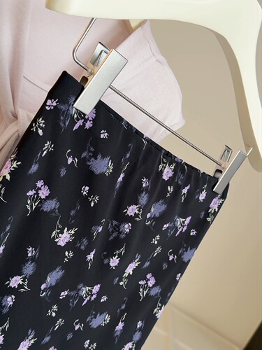 Korean-style temperament floral half-body skirt for women, new summer arrival, hip-hiding and slender, with a drop effect A-line and bubble butt skirt, fish-tail long dress