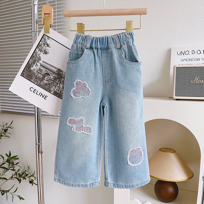 Fashionable Wide-Leg Denim Pants