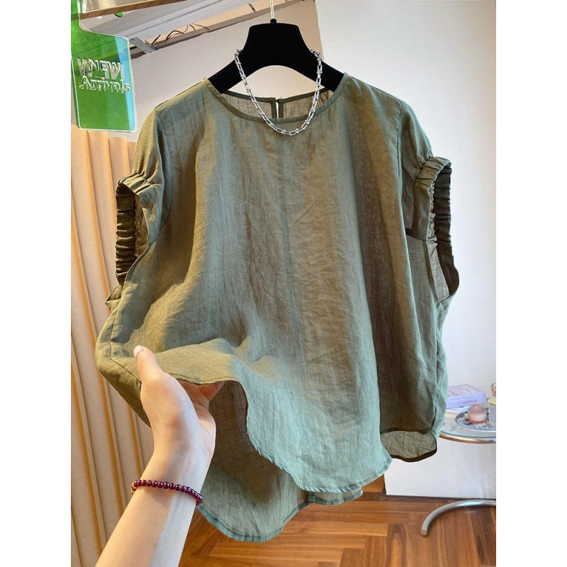 Korean-style ramie sleeveless top for women, 2026 new model, loose and unique, with back button and slit, round-neck shirt, summer top Korean-style ramie sleeveless top for women, 2026 new model, loose and unique, with back button and slit, round-neck shirt, summer top