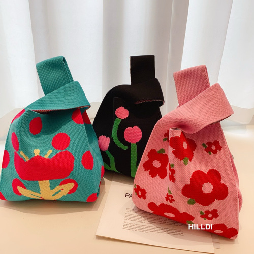 Women's Korean-style niche design cute cartoon knit shoulder bag, suitable for students to go out, large capacity crossbody bag