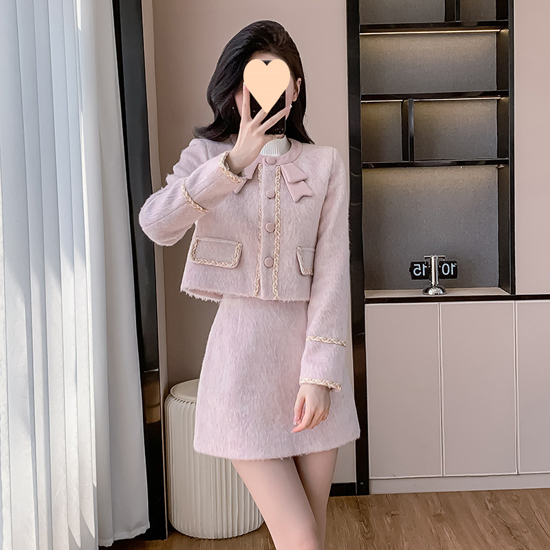 2025 autumn and winter fragrance new style fashionable pink bow temperament set gentle celebrity two-piece set